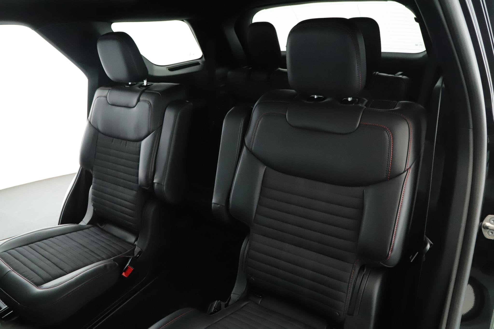 Used 2025 Agate Black Metallic Ford ST-Line 4WD image 6