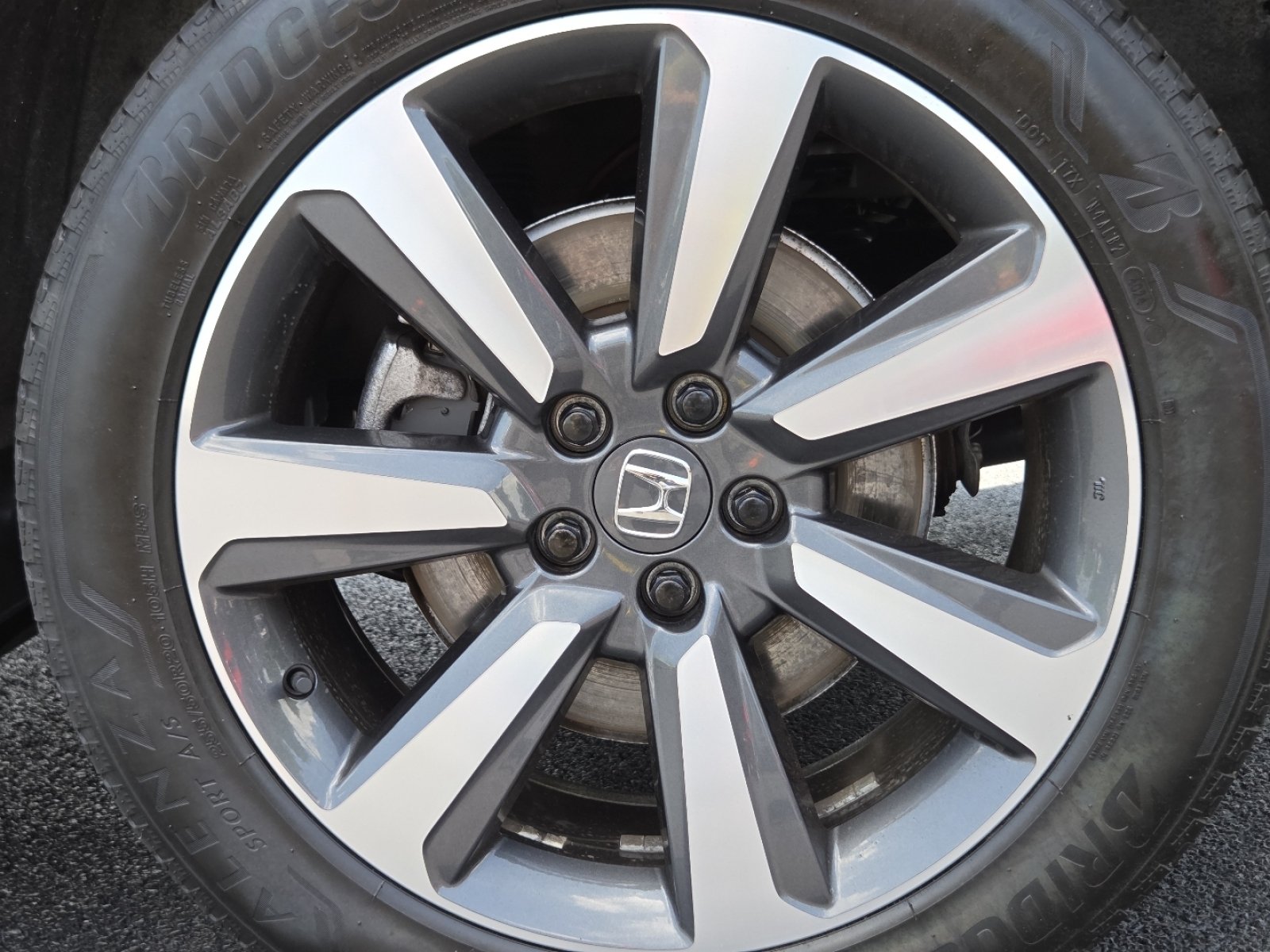Certified Used 2023 Lunar Silver Metallic Honda Touring image 16