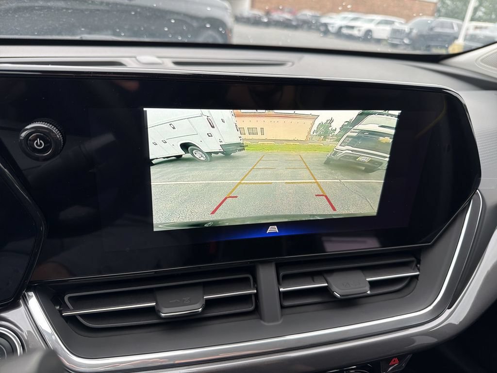 New 2026 Mosaic Black Metallic Chevrolet ACTIV image 15