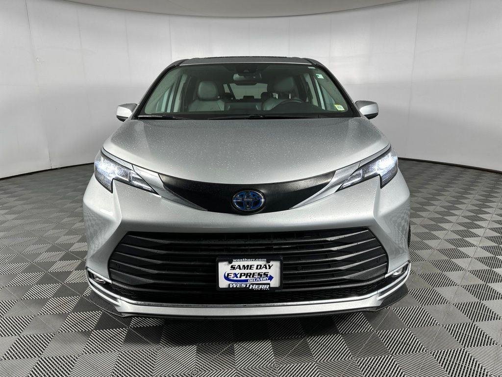 Used 2021 Celestial Silver Metallic Toyota XLE image 4