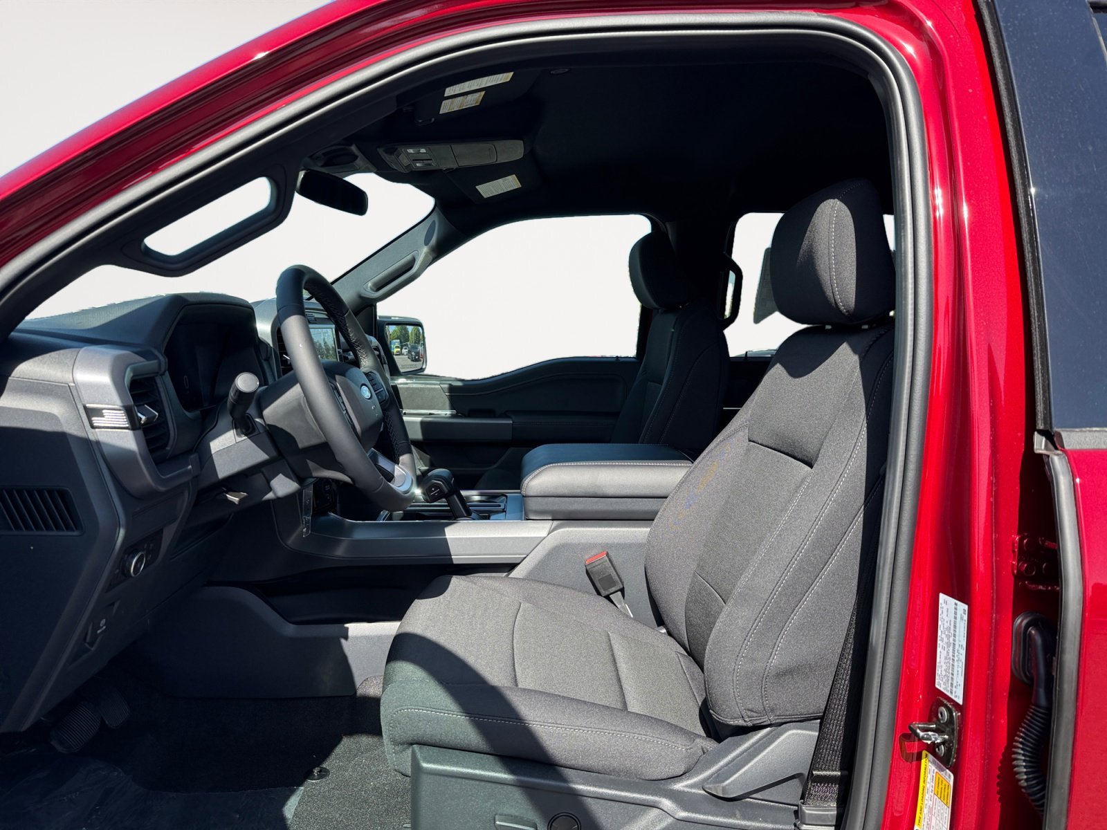 New 2026 Ruby Red Metallic Tinted Clearcoat Ford XLT image 10