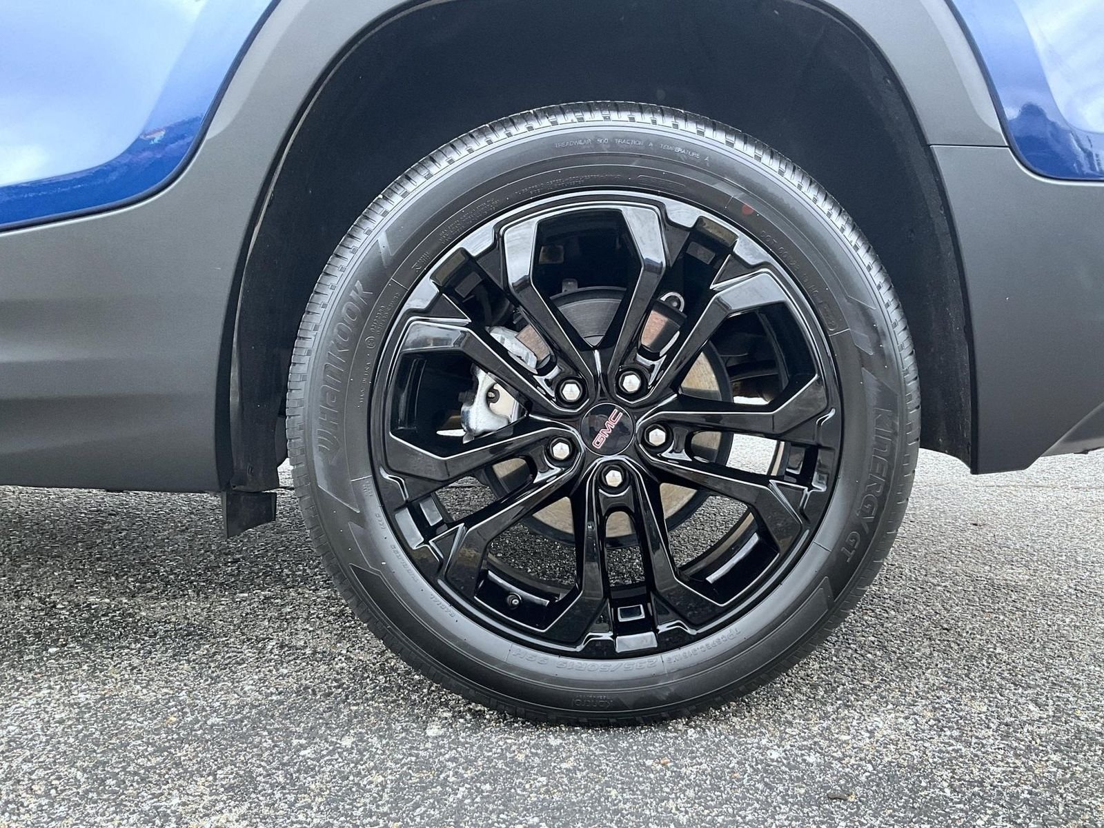 Used 2022 Blue GMC SLE image 22