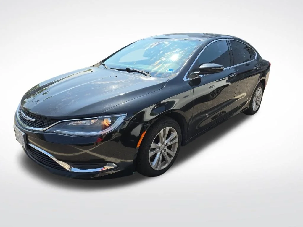 Used 2016 Black Chrysler Limited image 5
