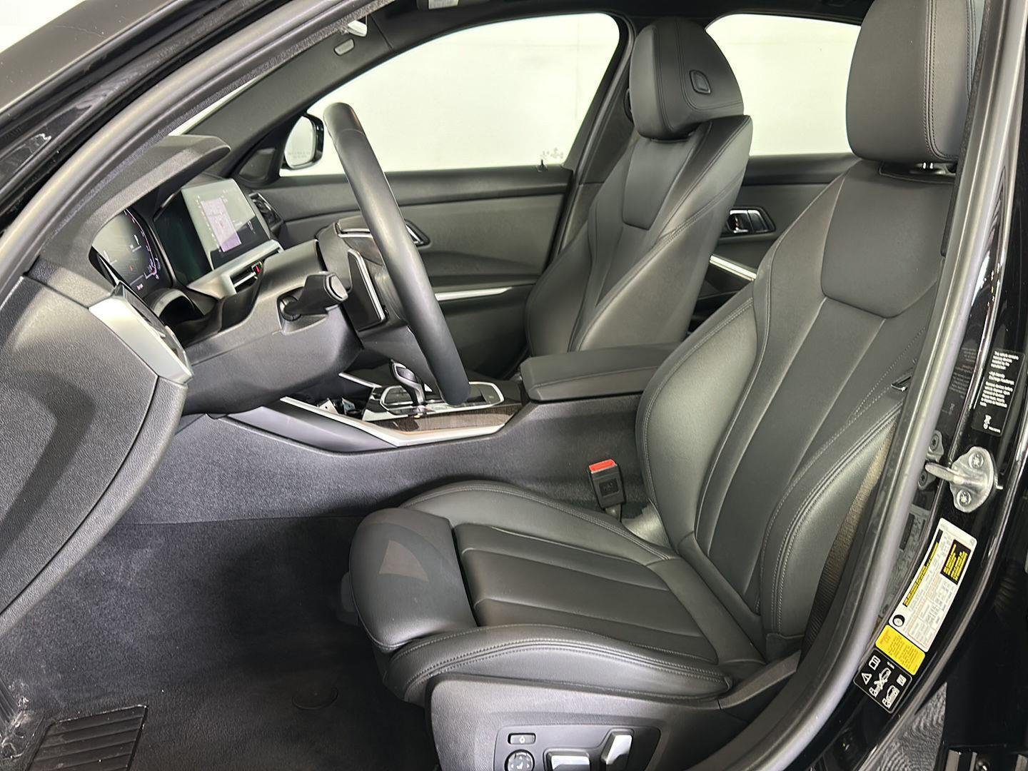 Used 2020 Black Sapphire Metallic BMW 330i xDrive image 11