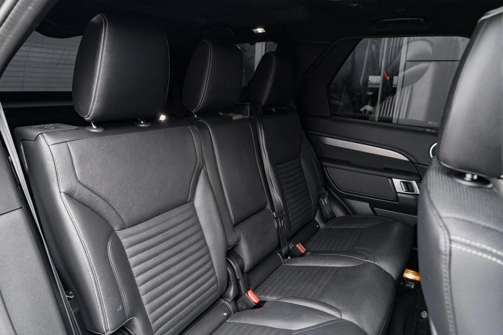 Used 2021 Black Land Rover S R-Dynamic image 27