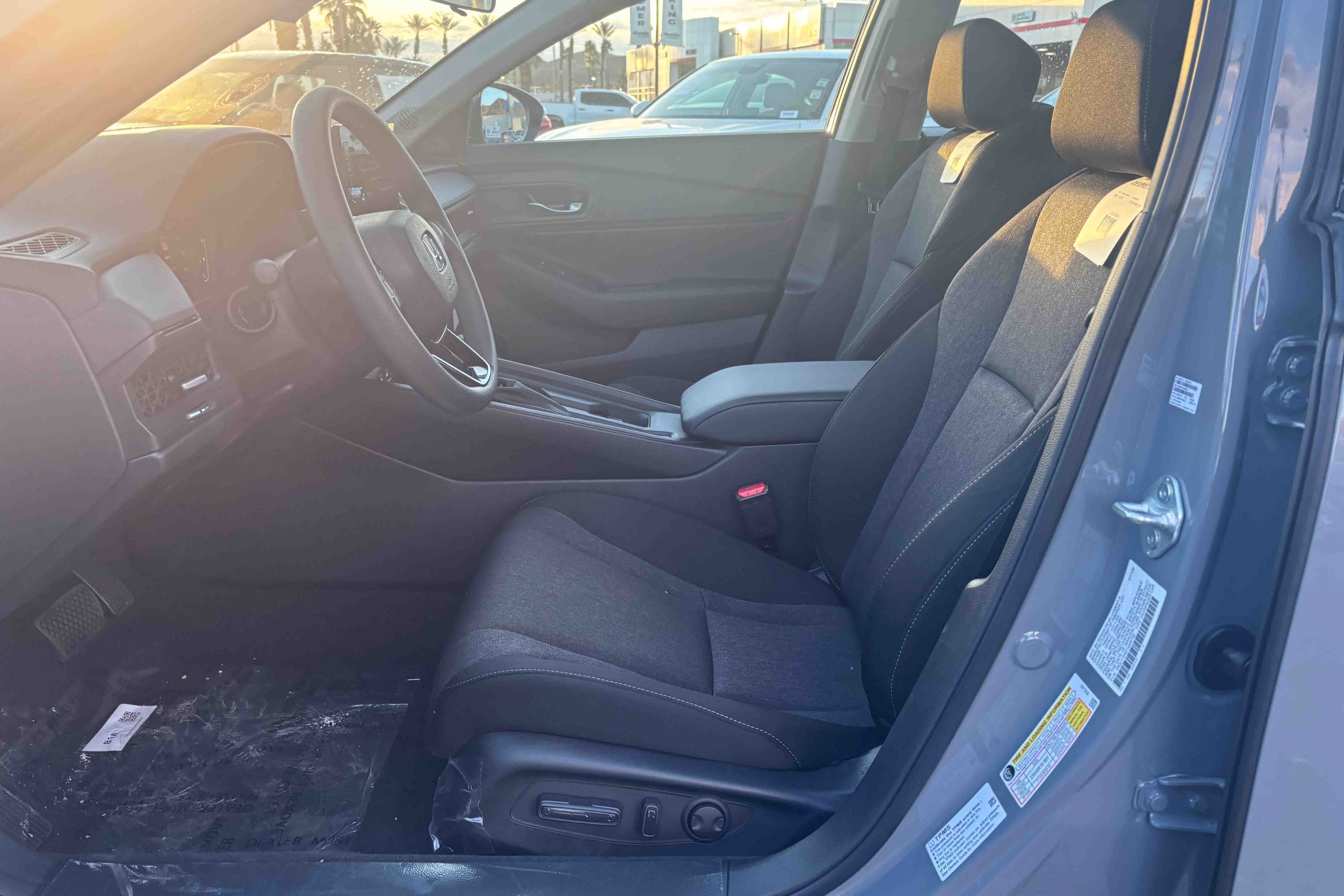 New 2026 Urban Gray Pearl Honda SE image 19