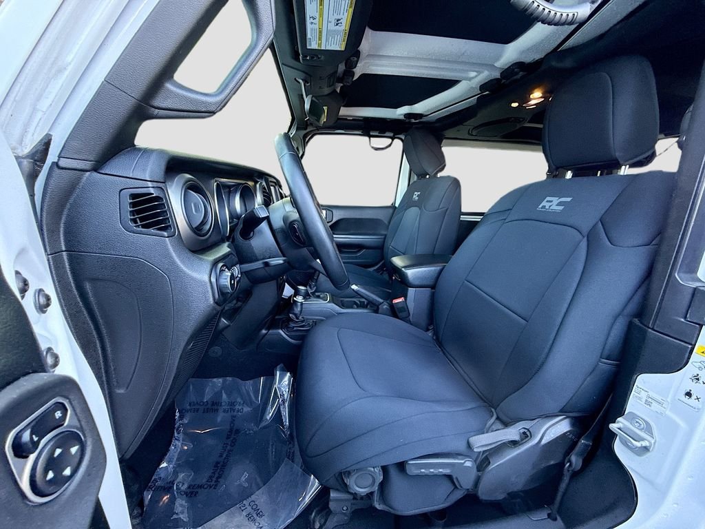 Used 2019 Bright White Clearcoat Jeep Sport S image 19