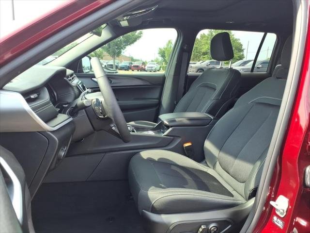 New 2026 Velvet Red Pearl-Coat Exterior Paint Jeep Laredo X image 18