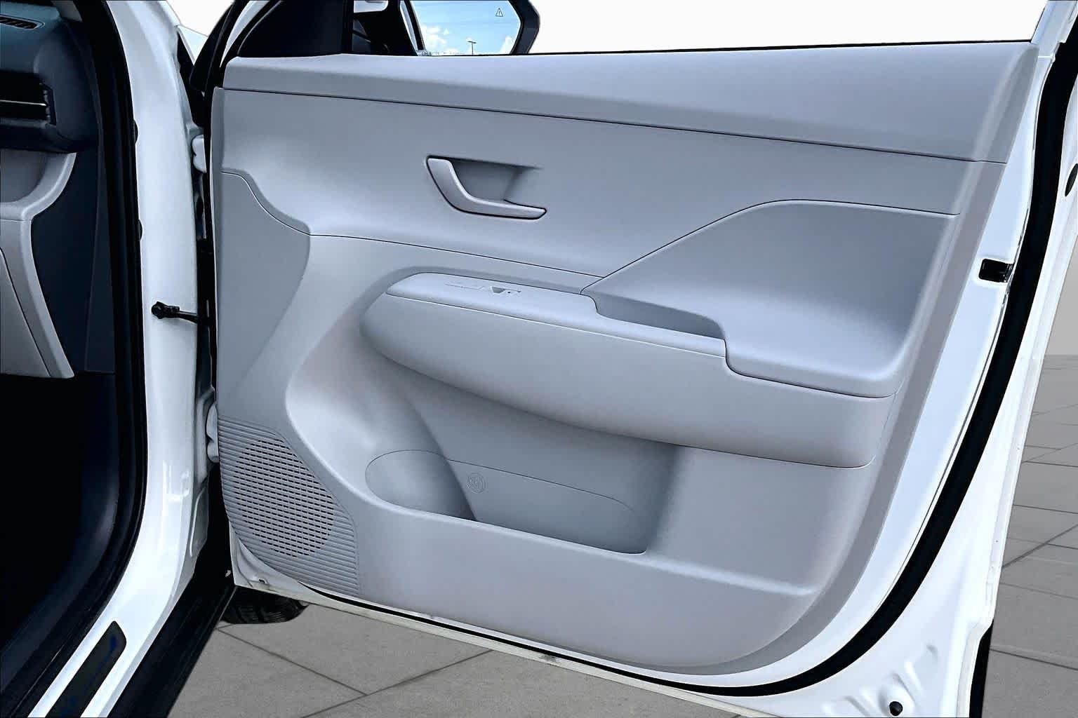 Certified Used 2026 Atlas White Hyundai SE image 22