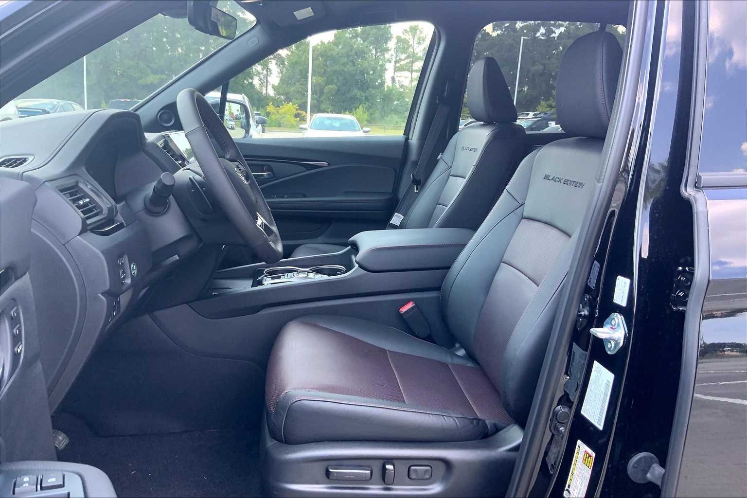 2025 Honda Ridgeline Black Edition - Photo 7