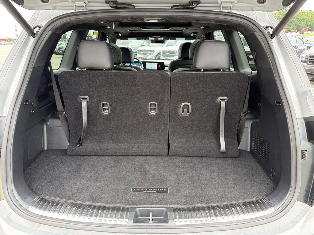 Used 2023 Wolf Gray Kia SX-Prestige X-Line image 18