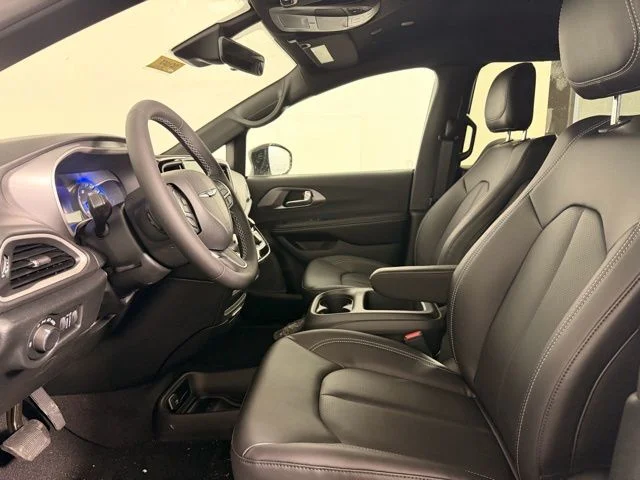 New 2026 White Chrysler LX image 15