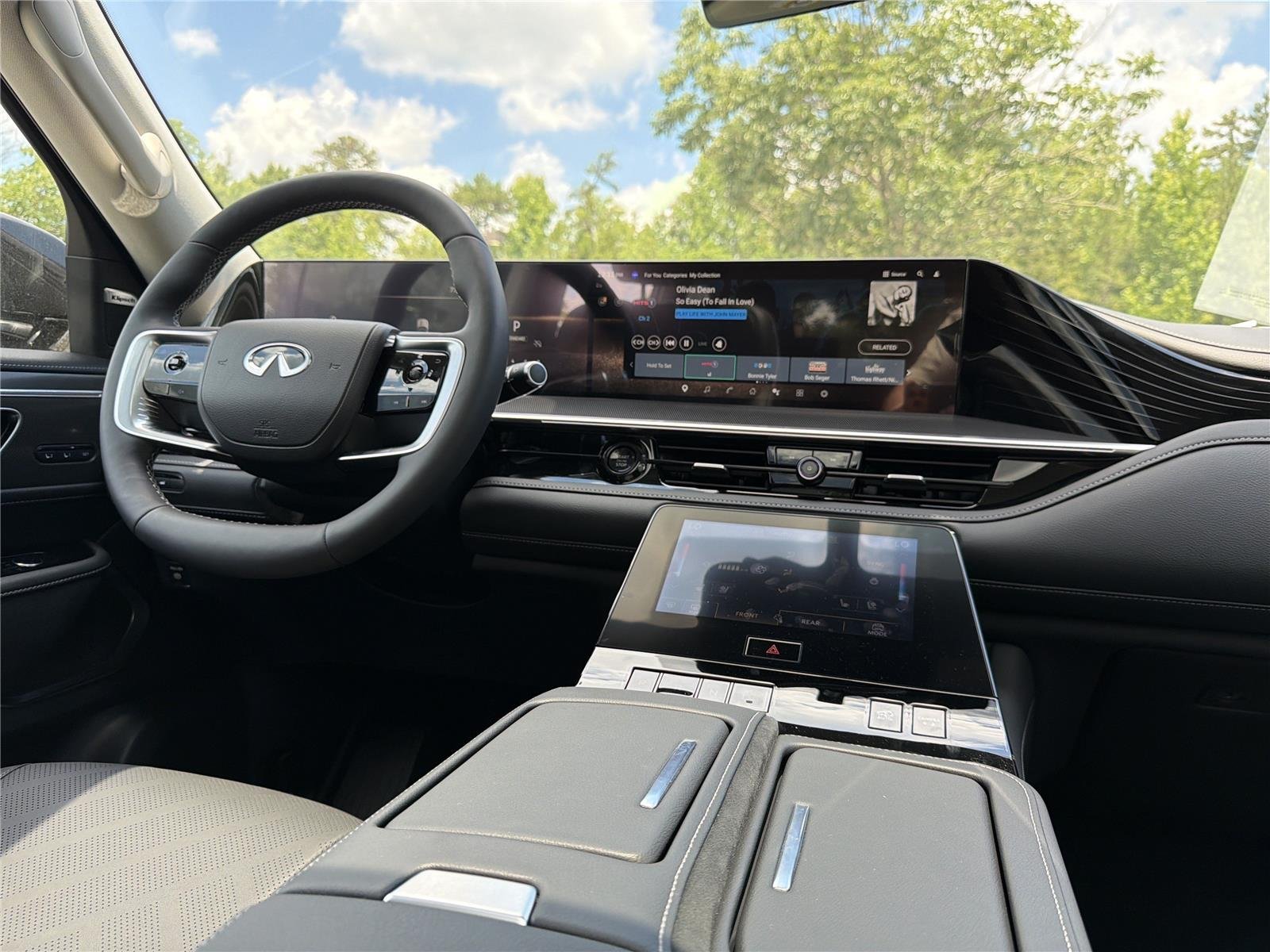New 2026 BLACK OBSIDIAN INFINITI Luxe 4WD image 23