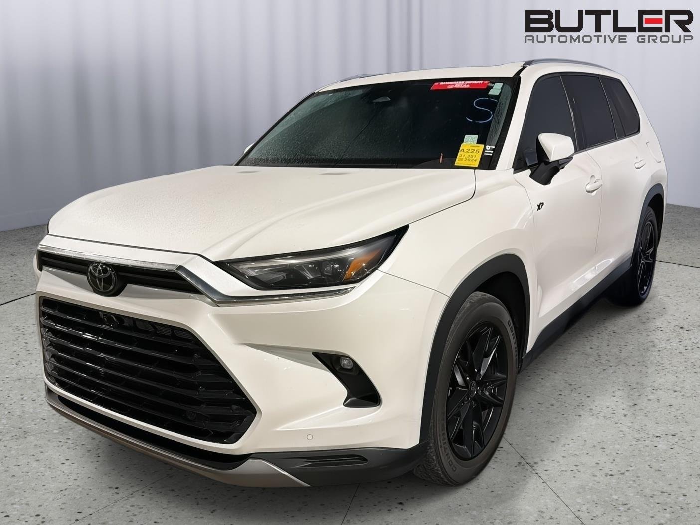 Used 2024 Wind Chill Pearl Toyota Limited image 2