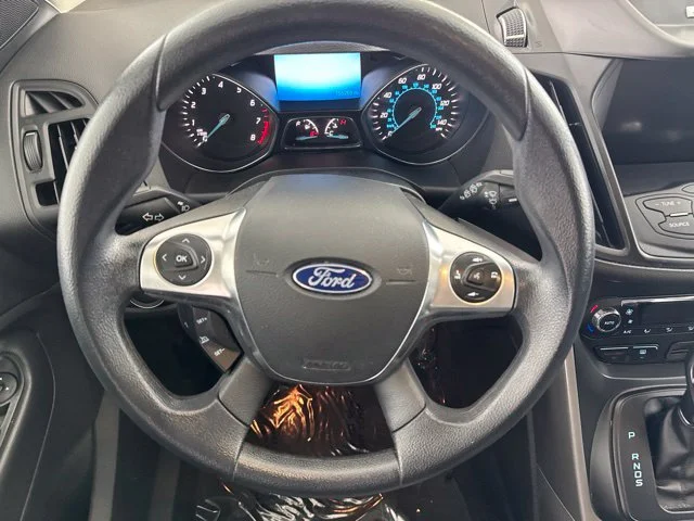 Used 2015 White Ford SE image 23