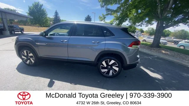 Used 2024 Gray Volkswagen 2.0T SE w/Technology image 4