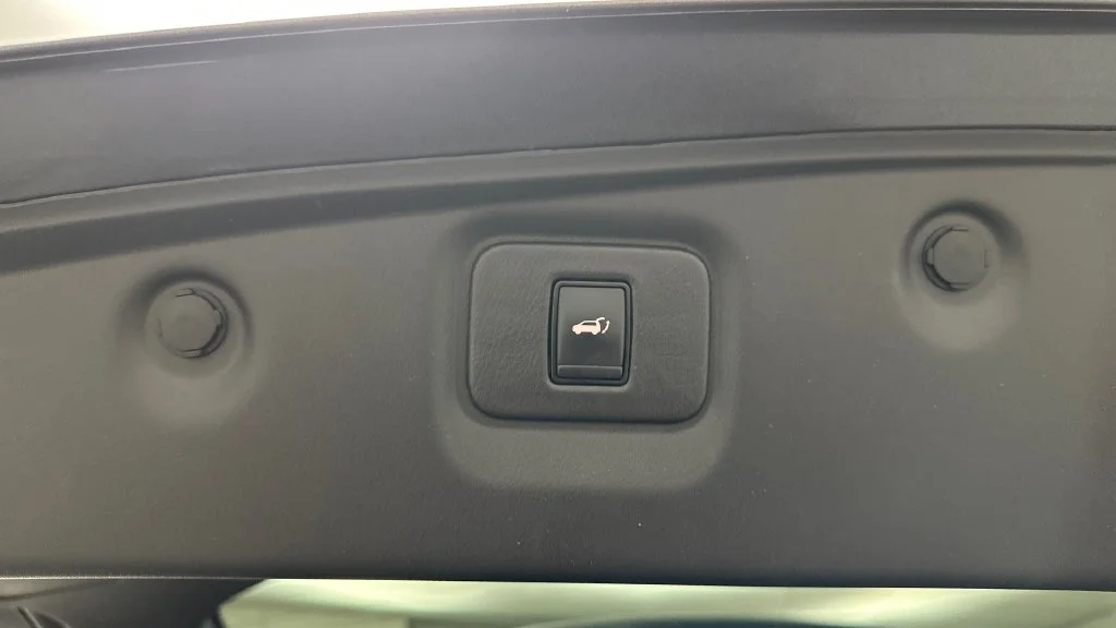 Certified Used 2020 Gray Nissan SL image 26
