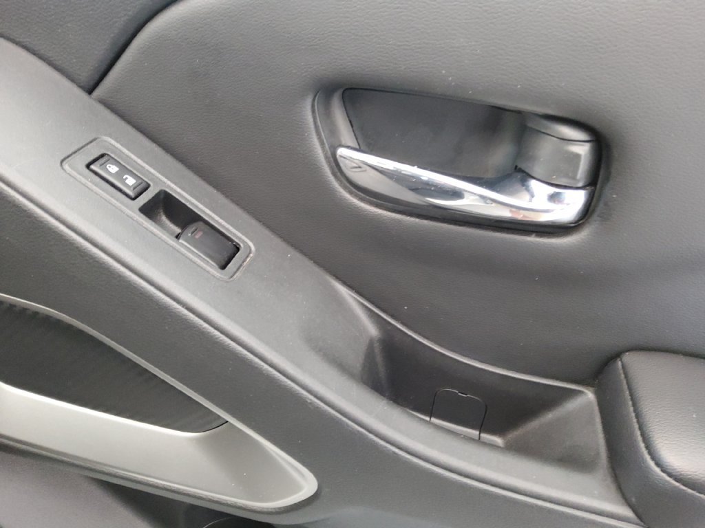 Used 2025 White Nissan SV image 15