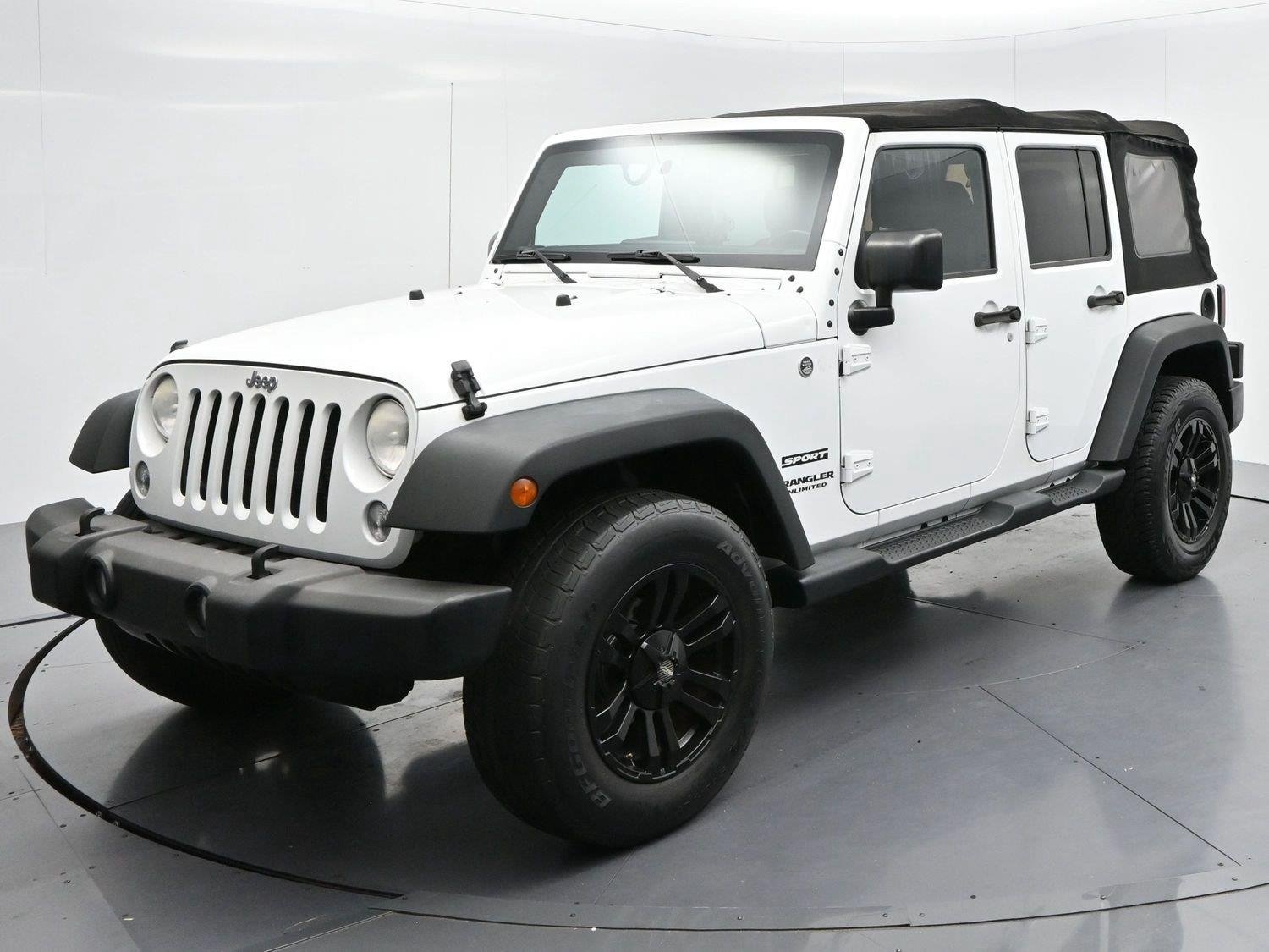 Used 2015 Bright White Clearcoat Jeep Sport image 3