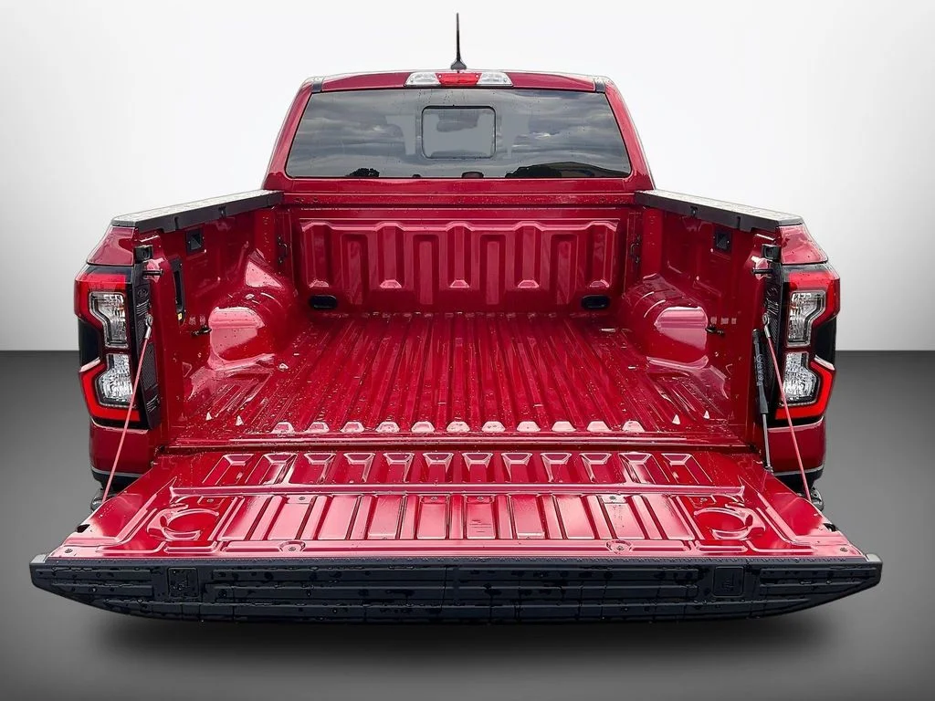 New 2026 Ruby Red Metallic Tinted Clearcoat Ford XLT image 15