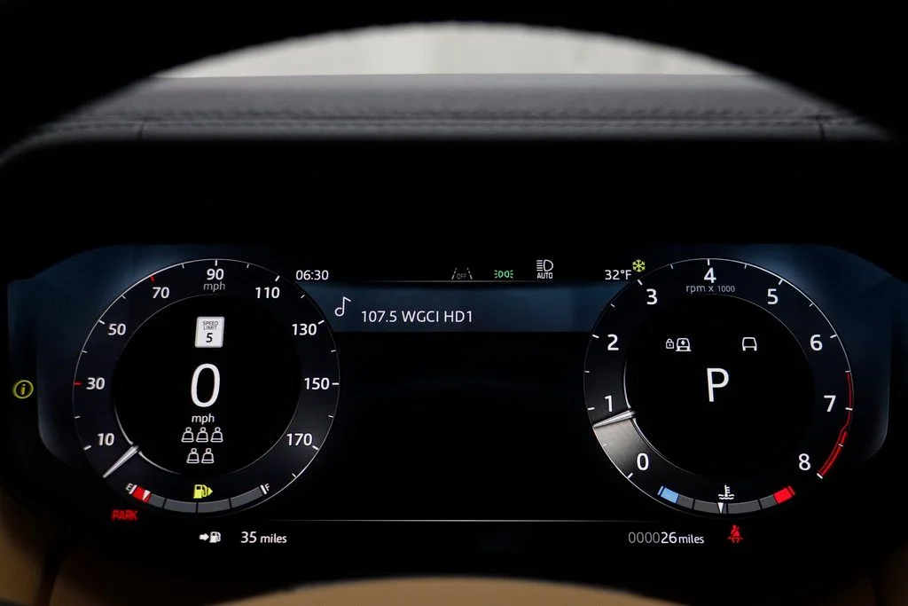 New 2026 Black Land Rover SE image 9