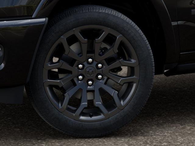 New 2027 Diamond Black Crystal Pearl-Coat Exterior Paint Ram Limited image 4
