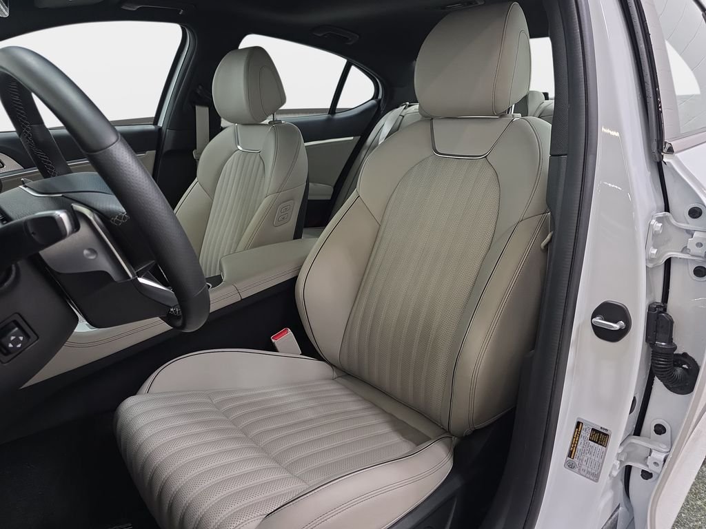 Used 2023 Alta White Genesis 2.0T image 14