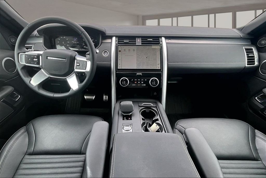 Certified Used 2025 Eiger Gray Metallic Land Rover Dynamic SE image 15