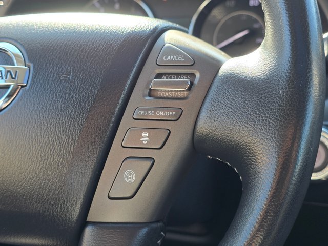 Used 2018 Almond Nissan Platinum image 32