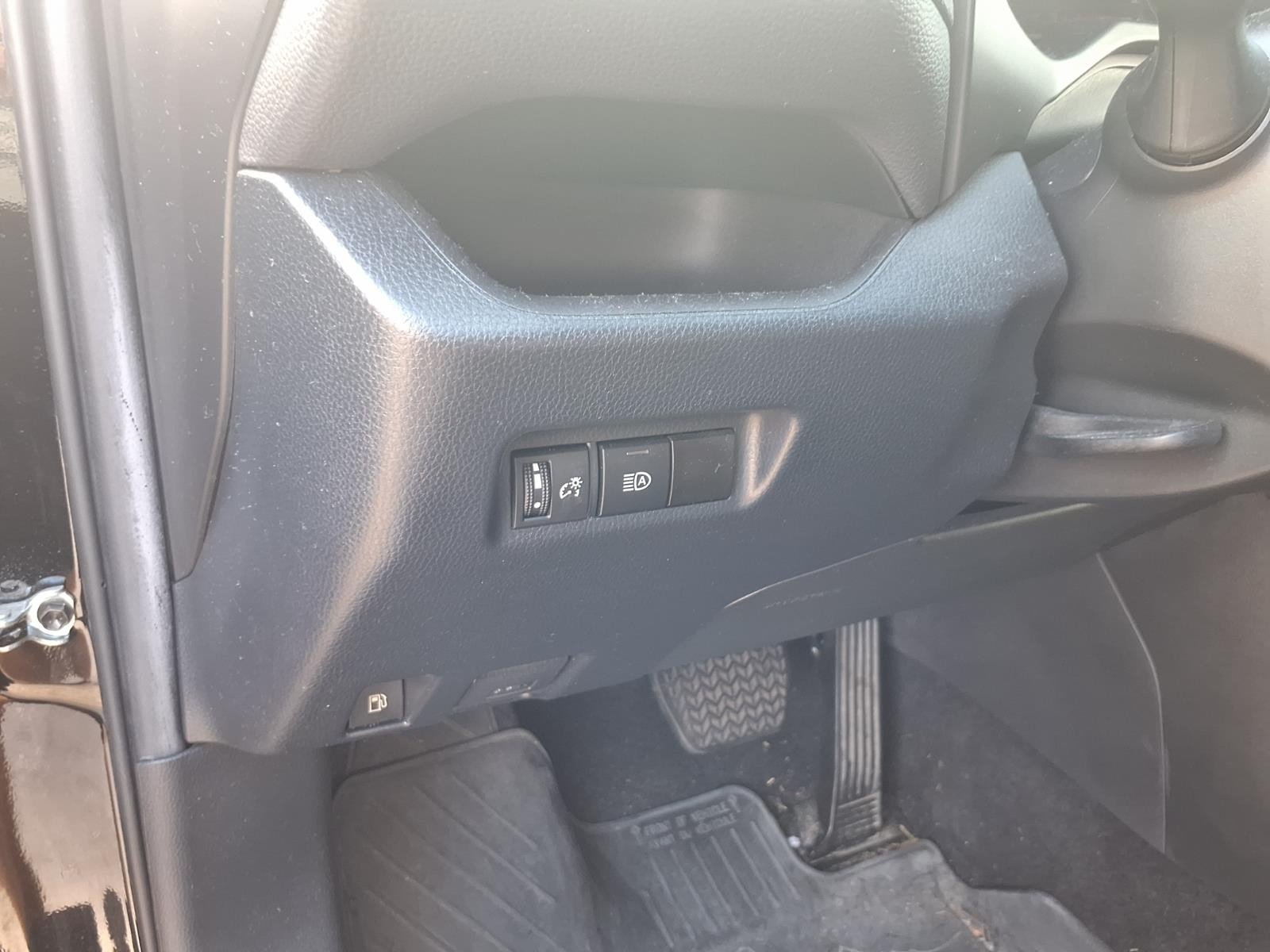 2023 Toyota RAV4 Woodland Edition - Photo 18