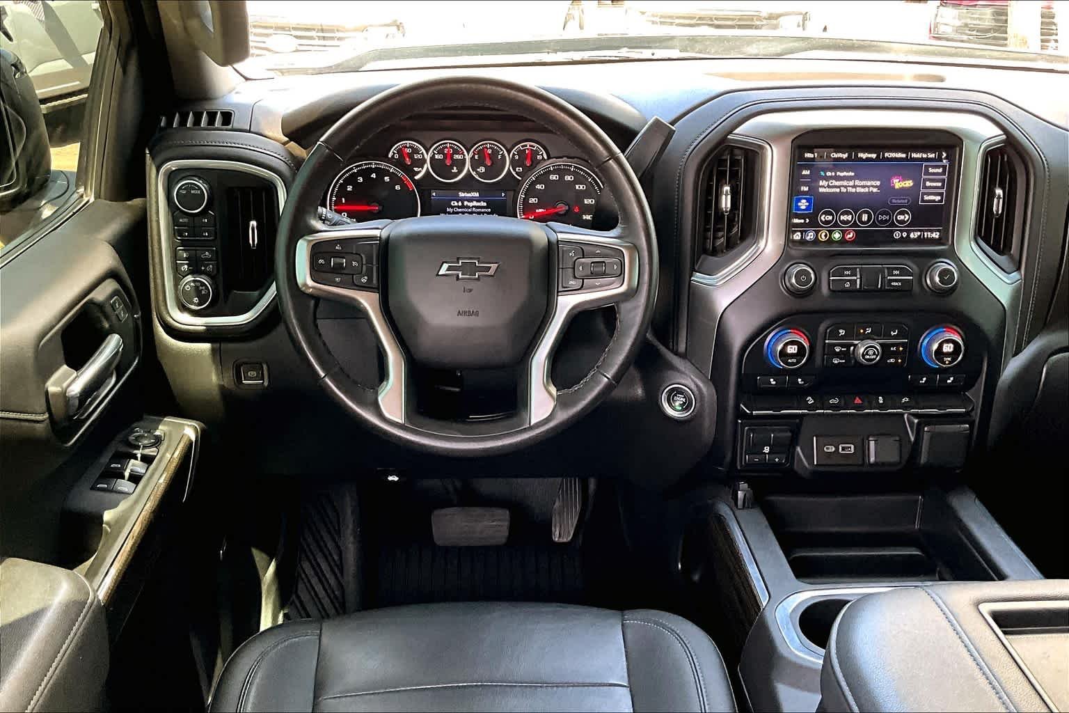 Used 2022 Black Chevrolet RST image 5