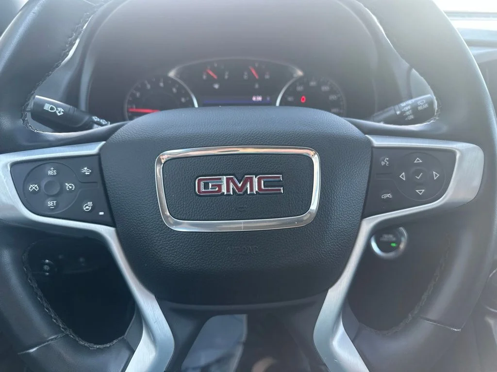 Used 2023 White GMC SLT image 12