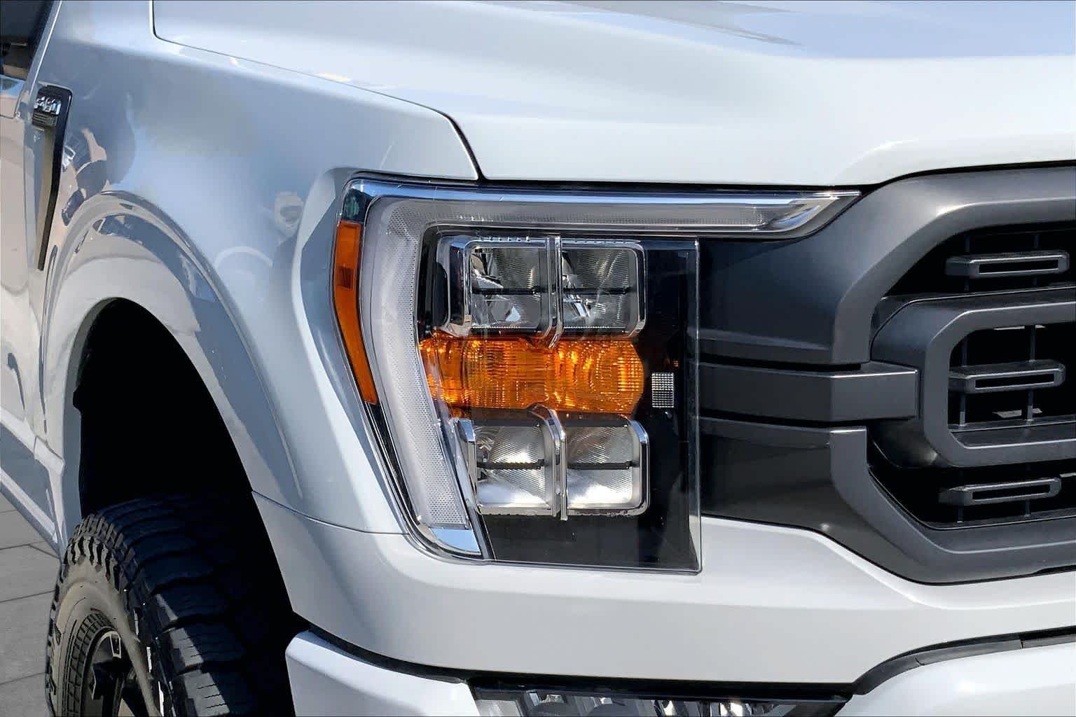 Used 2023 Avalanche Gray Ford XLT image 46
