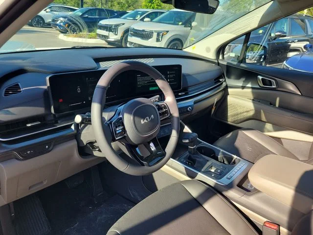 New 2026 Snow White Pearl Kia LXS image 7