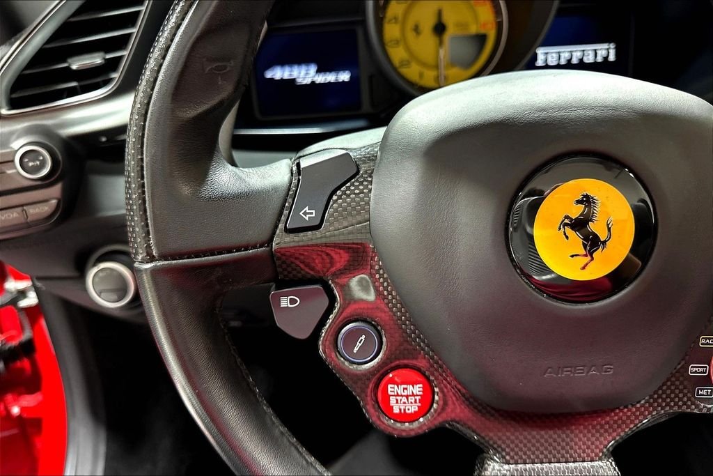 Used 2018  Ferrari  image 11