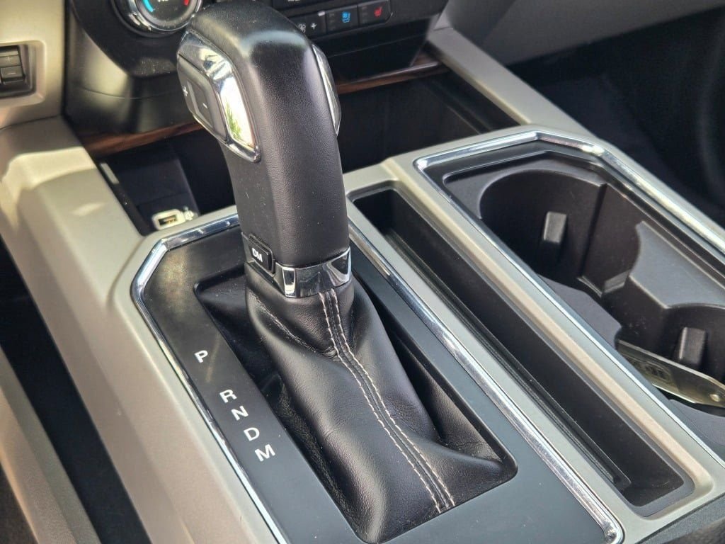 Used 2019 Magnetic Ford Lariat image 34