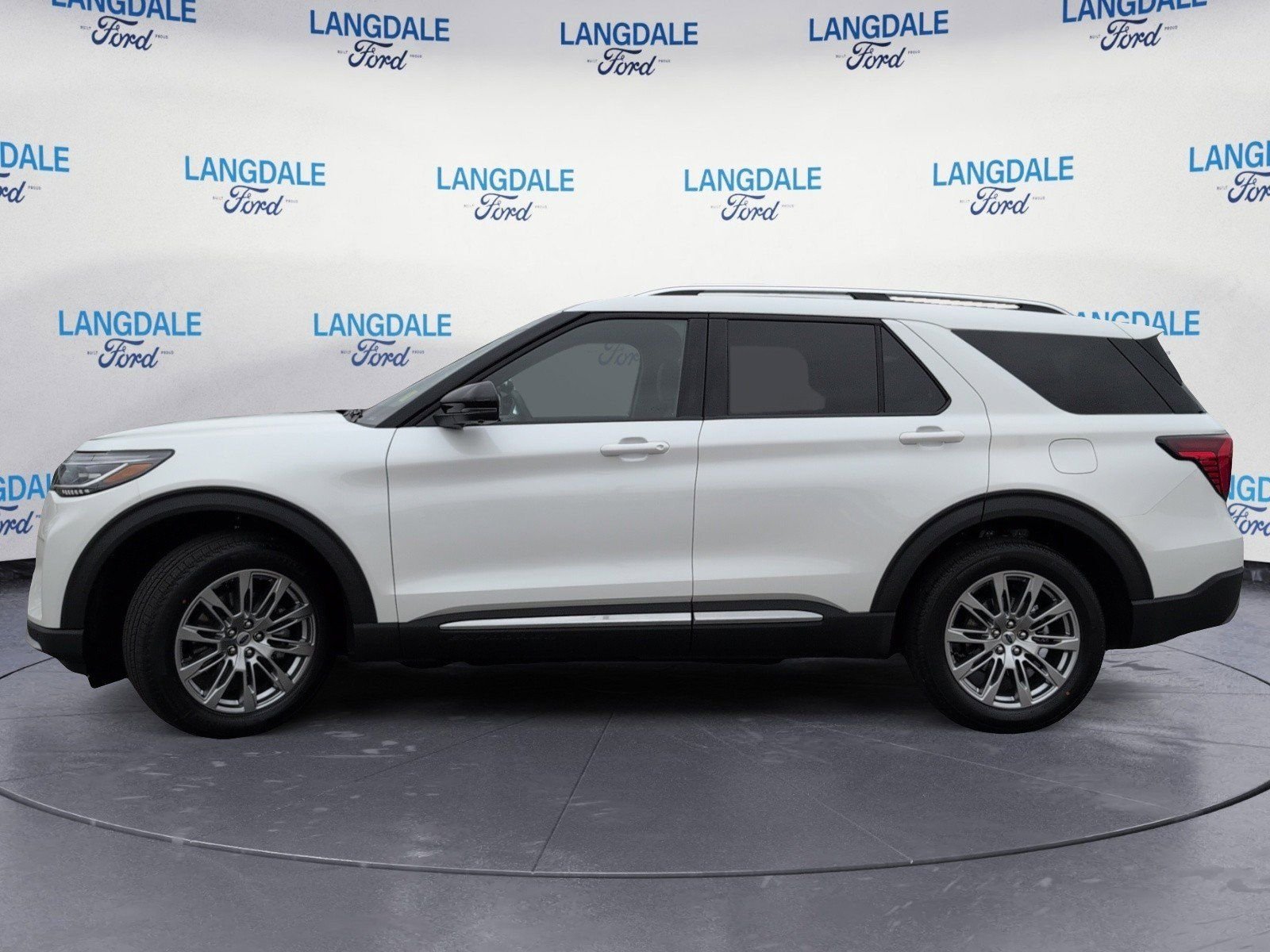 2026 Ford Explorer Platinum - Photo 10