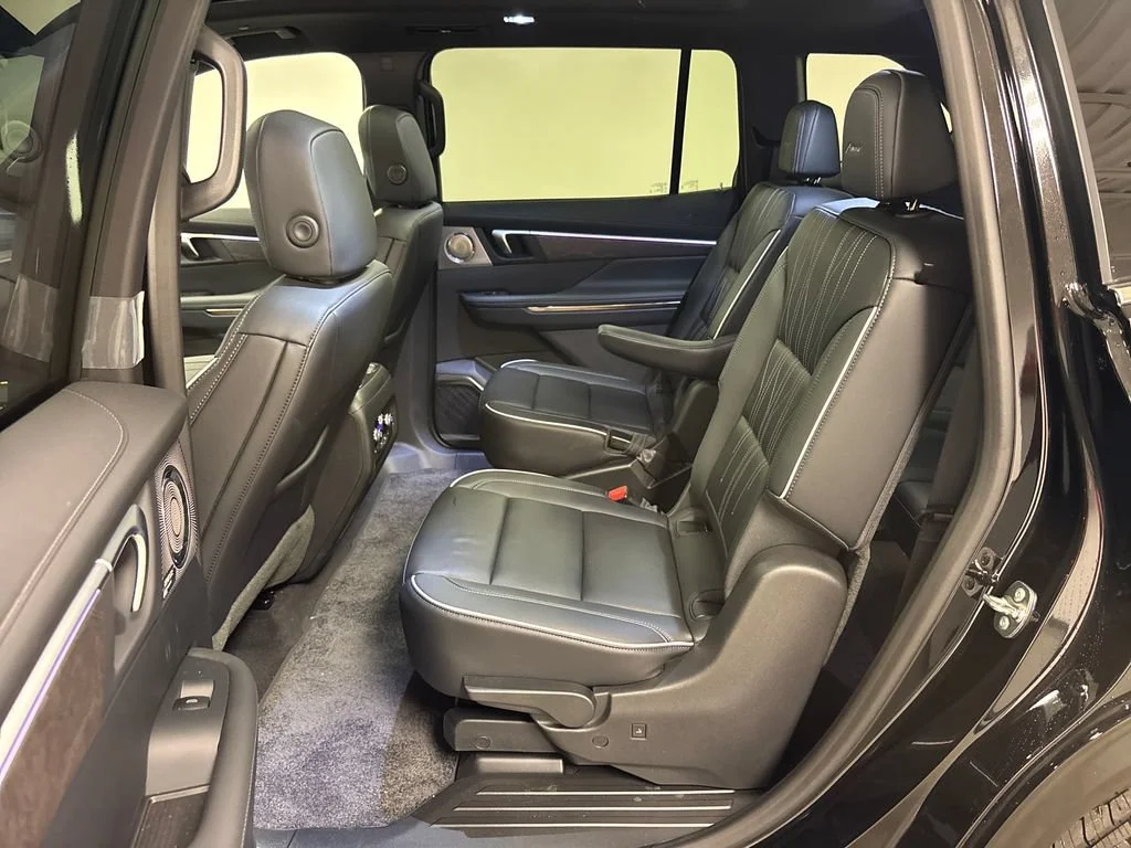 New 2026 Ebony Twilight Metallic Buick Avenir image 27