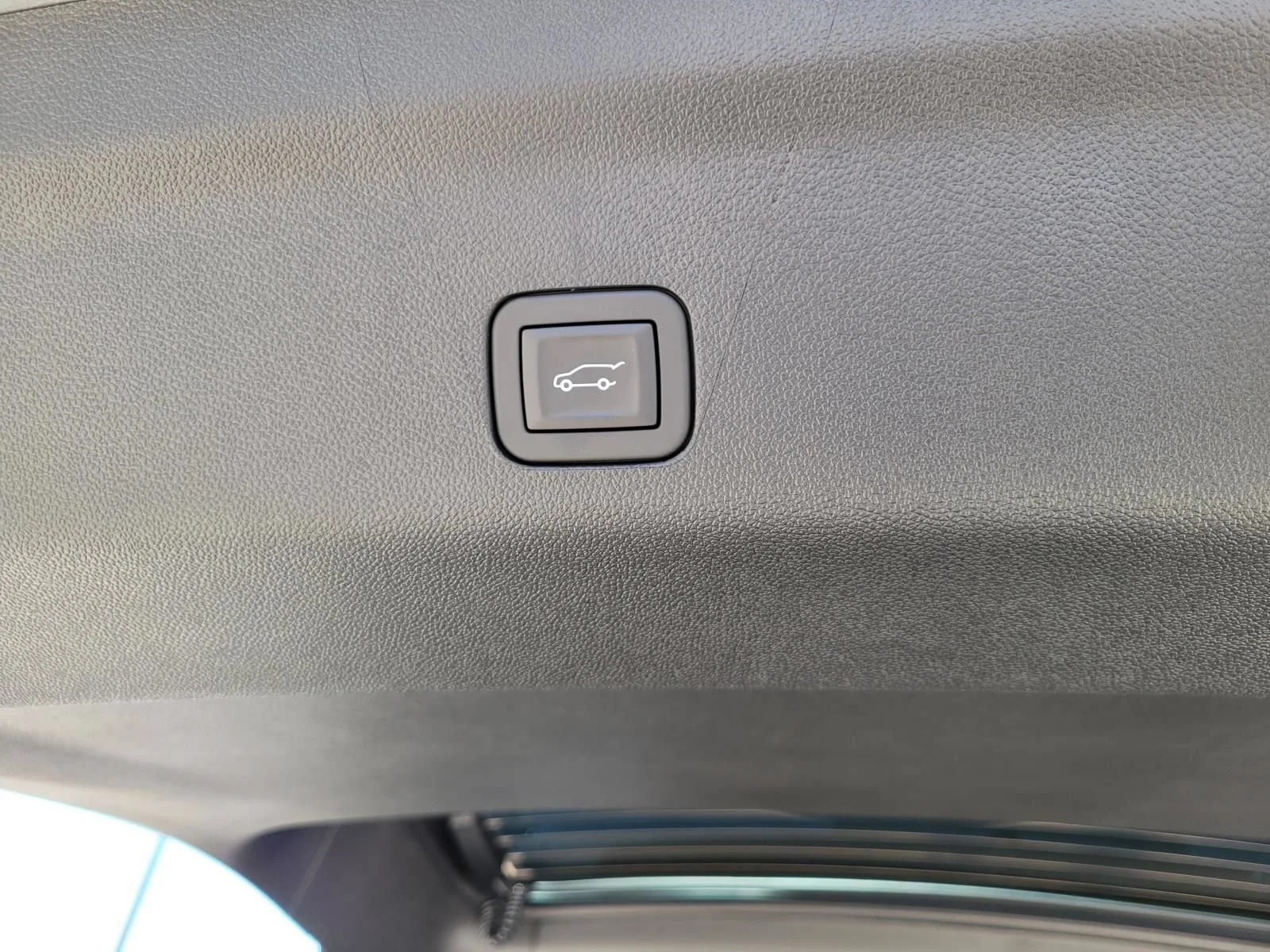 2026 Chevrolet Tahoe LT - Photo 8
