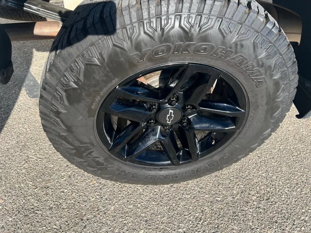 Used 2020 Summit White Chevrolet LT Trail Boss image 29