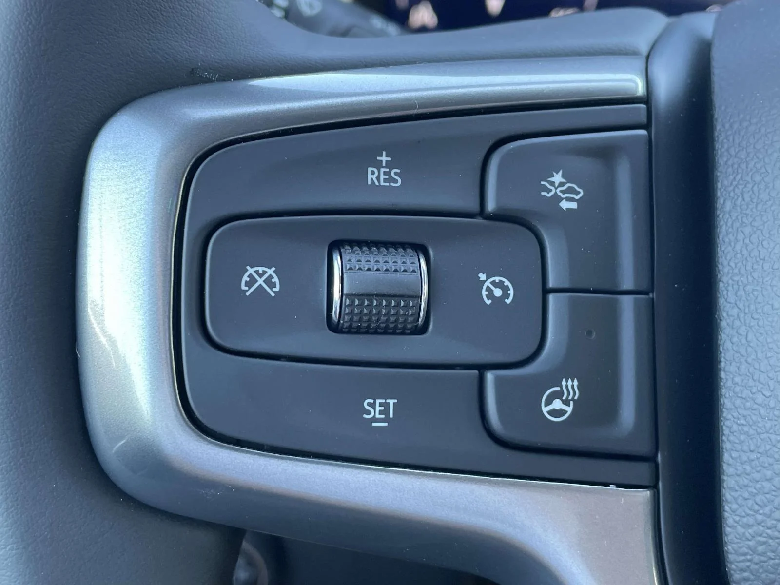 New 2026 Summit White Chevrolet LT DRW image 26