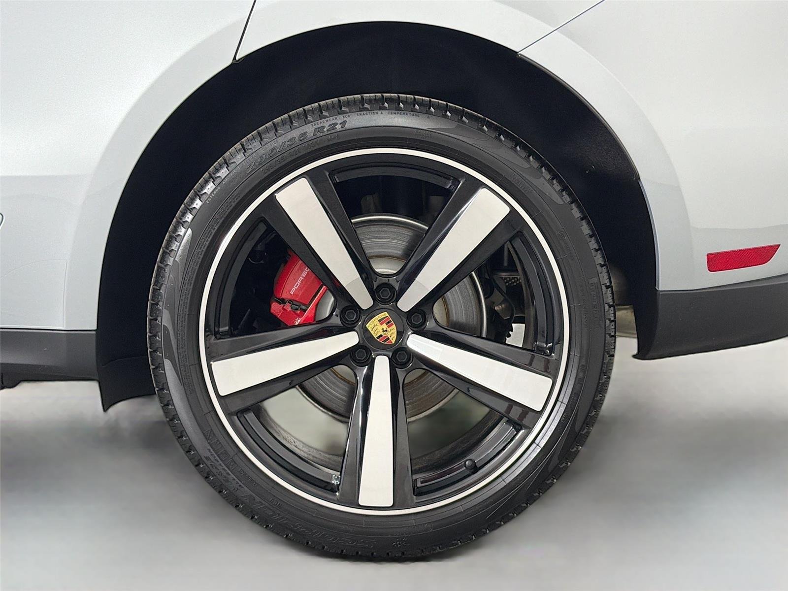 2025 Porsche Macan S - Photo 12