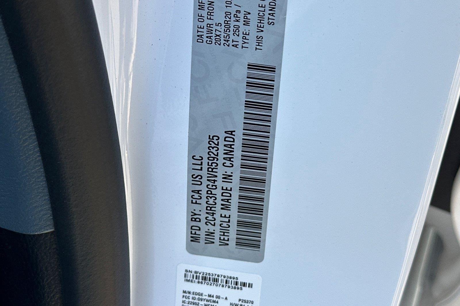 New 2027 Bright White Clearcoat Chrysler Pinnacle image 31