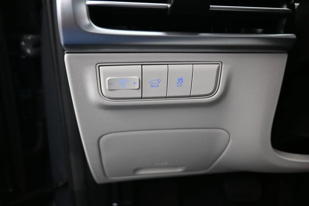 Used 2025 Ecotronic Gray Hyundai SEL Convenience image 34