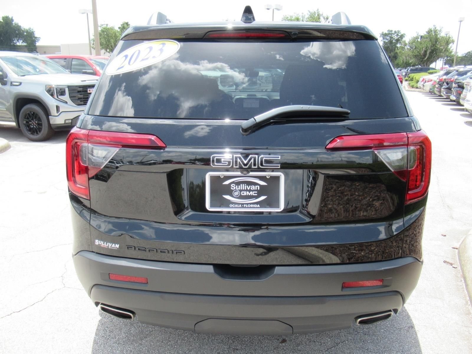 Used 2023 Black GMC SLE image 6
