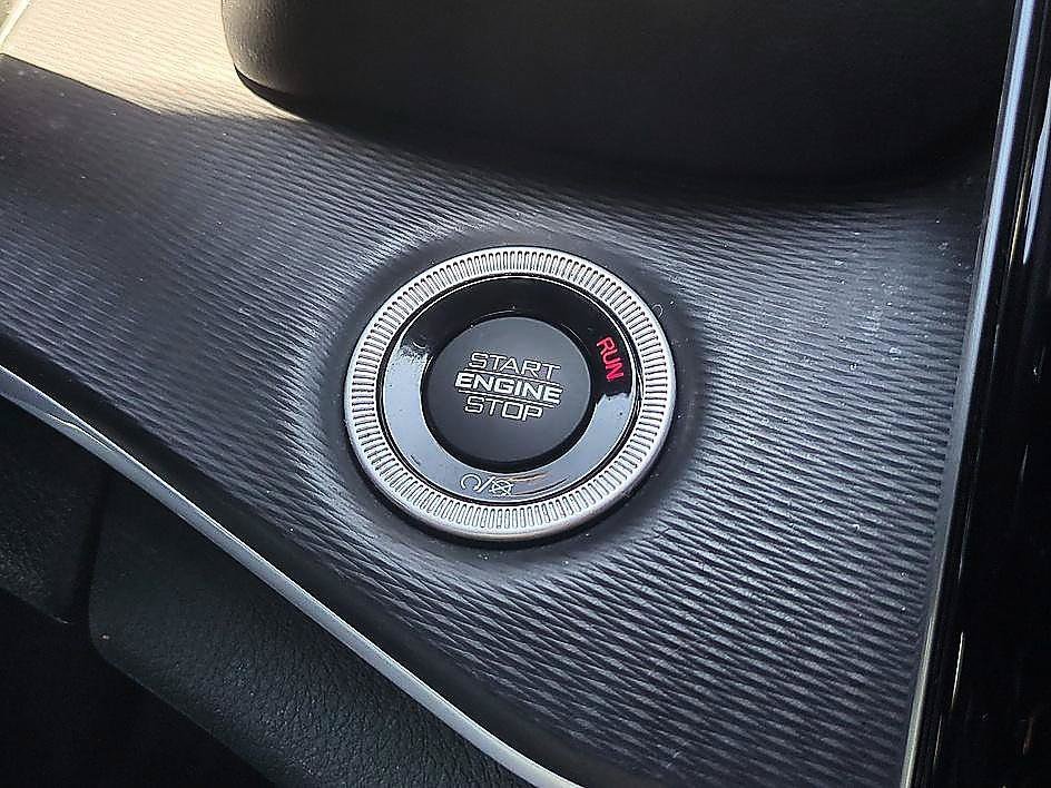Used 2023 Silver Zynith Jeep Altitude X image 24