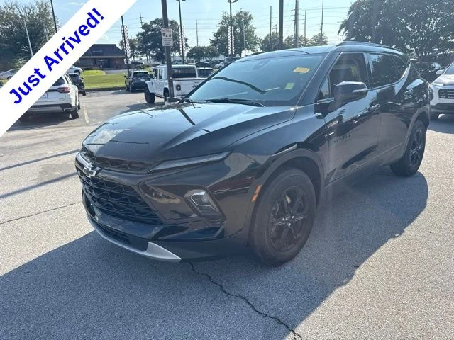 Used 2023 Black Chevrolet LT image 8