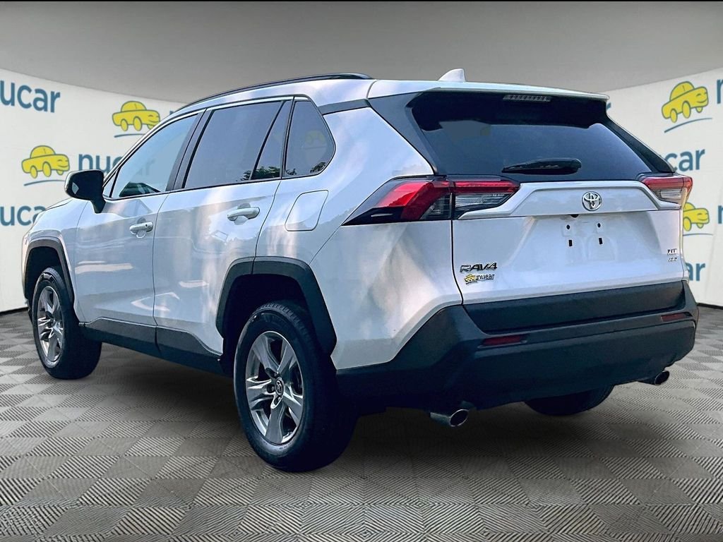 Used 2025 White Toyota XLE image 4