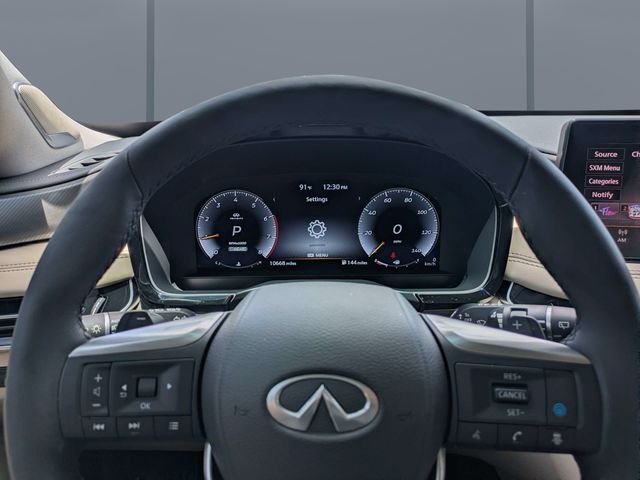 Used 2025 Gray INFINITI LUXE image 30