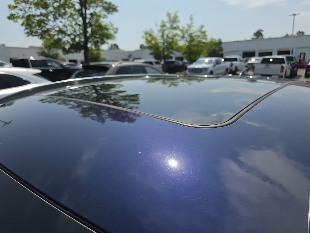 Used 2023 Capri Blue Genesis 2.5T image 7